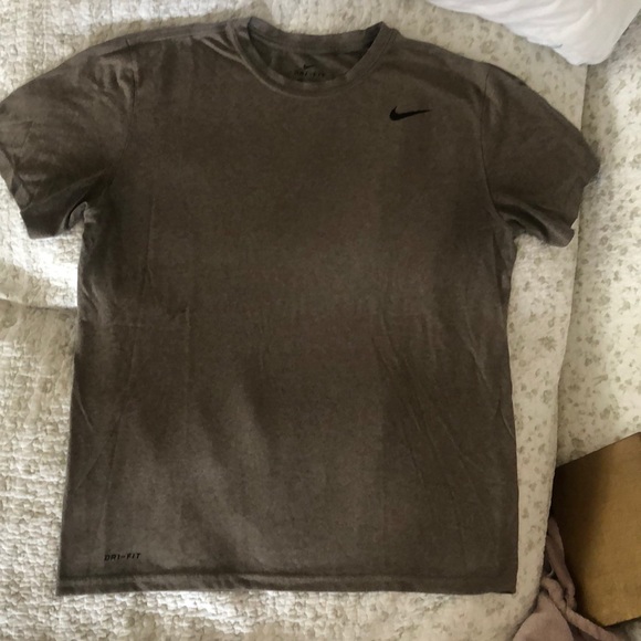 Nike Dri-Fit T-Shirt - Picture 1 of 4